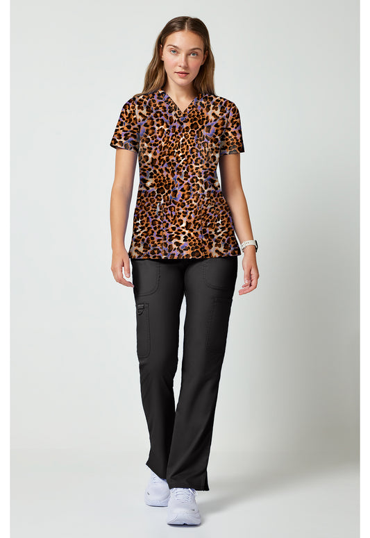 Achieve CK00010 Women's 2 Pocket Print Scrub Top Leopard Queen