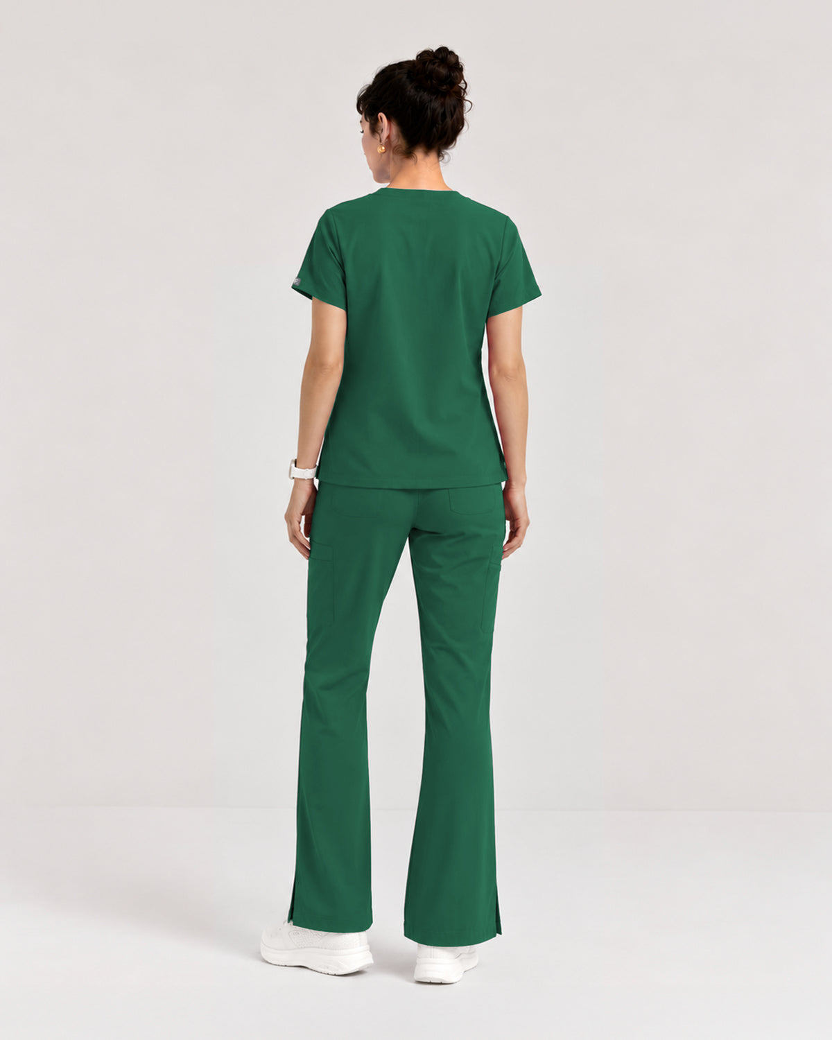 Foundry Women's 1005 Quinn 2 Pocket V-Neck Top Hunter