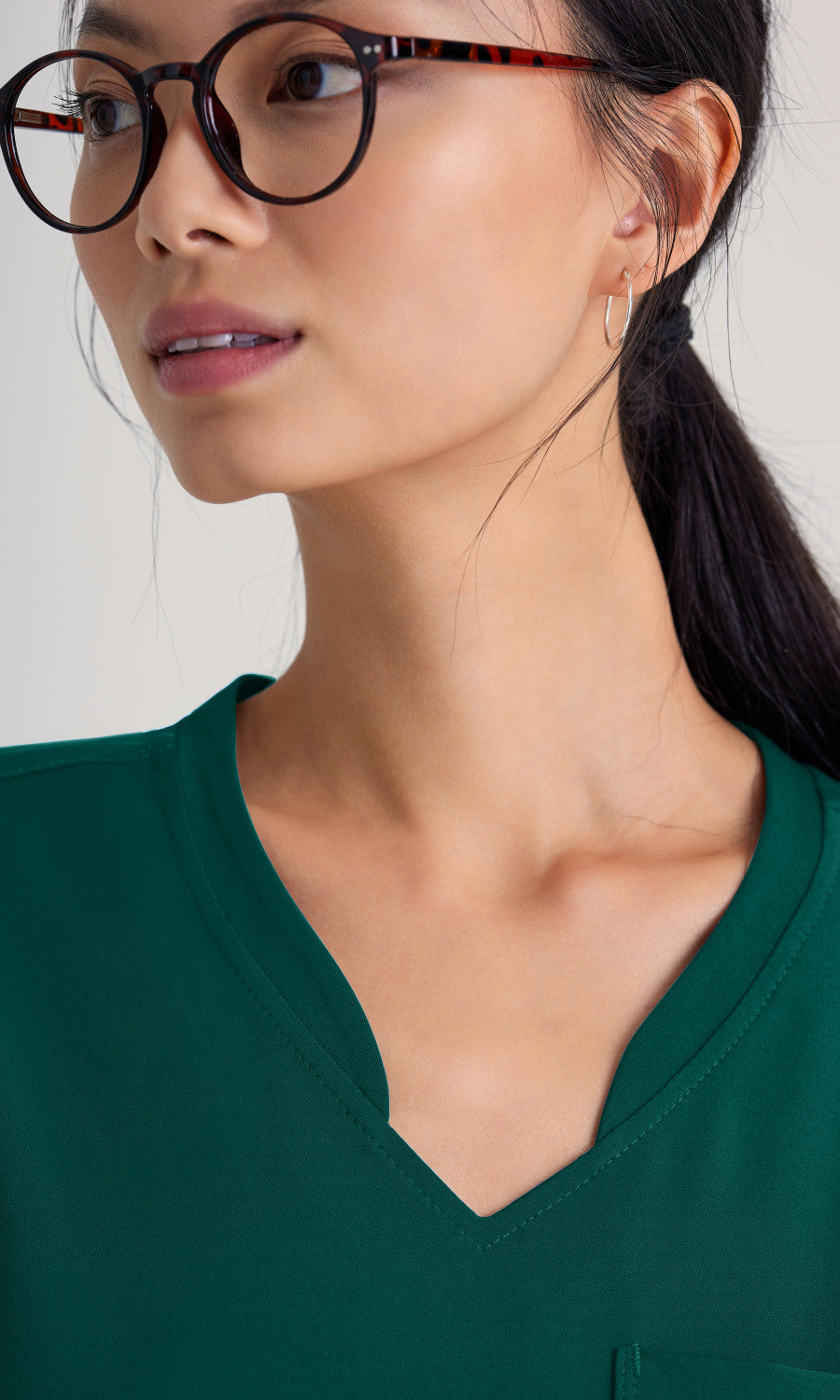 Grey's Anatomy Evolve GSST181 Sway Tuck-In Scrub Top Hunter Green