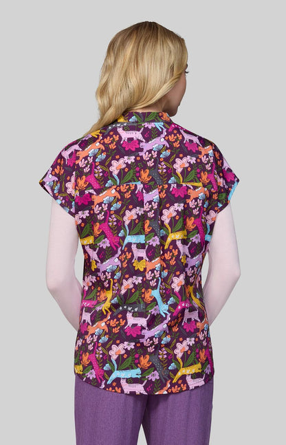 Artists Series Ari Women's 1-Pocket Print Scrub Top Floral Kitties