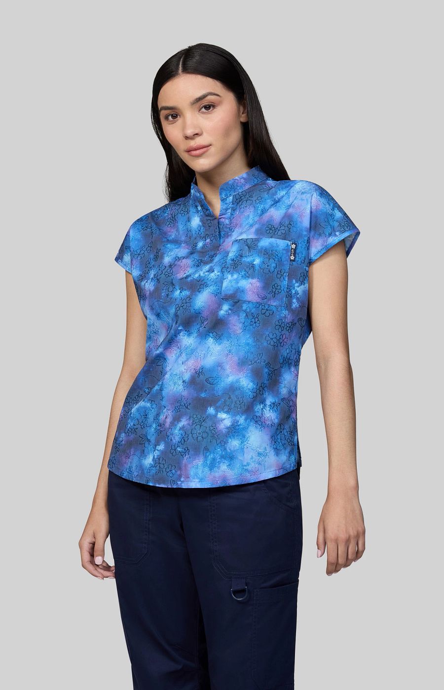 Classics Ari Women's 1-Pocket Print Scrub Top Reunion Embroidery