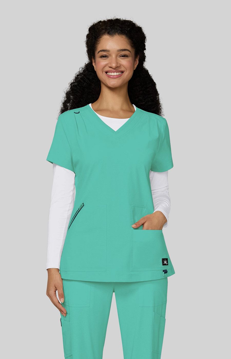 Solis x koi Sari Women's 4-Pocket Scrub Top Sea Green