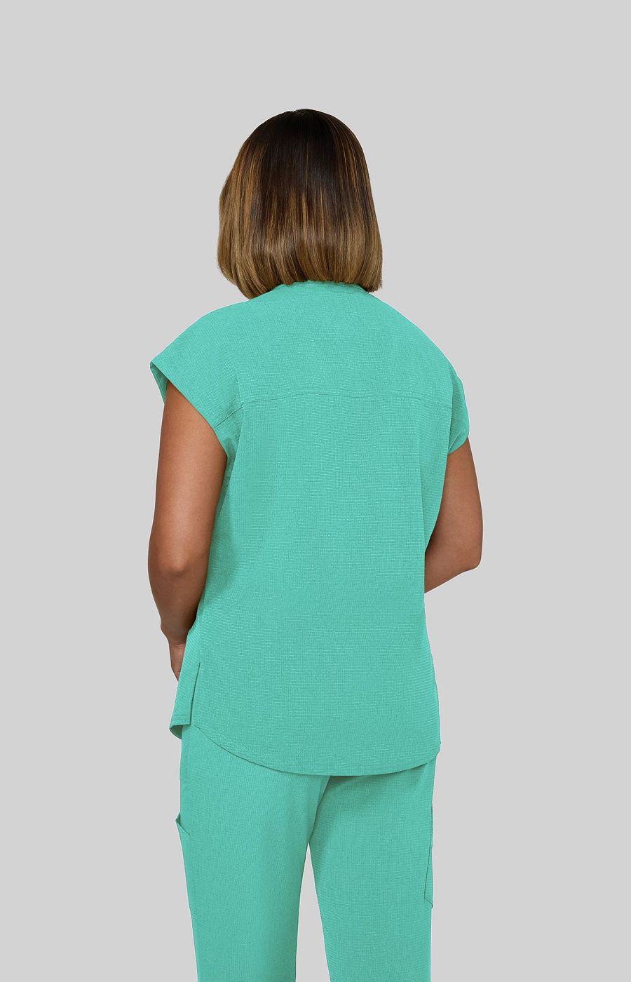 Solis x koi Catrin Women's 2-Pocket Zipper-Neck Scrub Top Sea Green