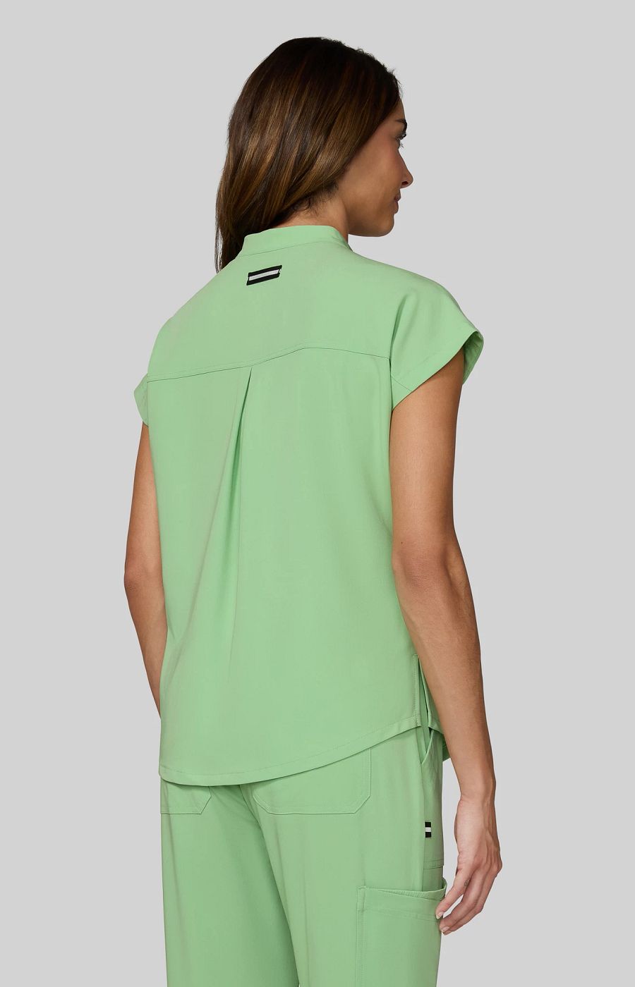 Next Gen Superhuman Women’s 2-Pocket Scrub Top Pistachio