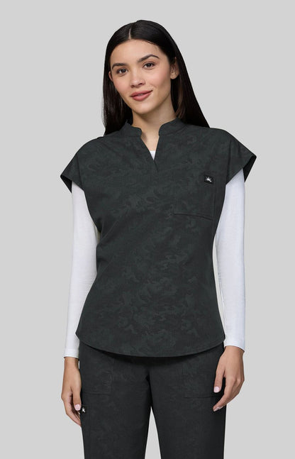 Solis x koi Catrin Women's 3-Pocket Camo Scrub Top Camo Black