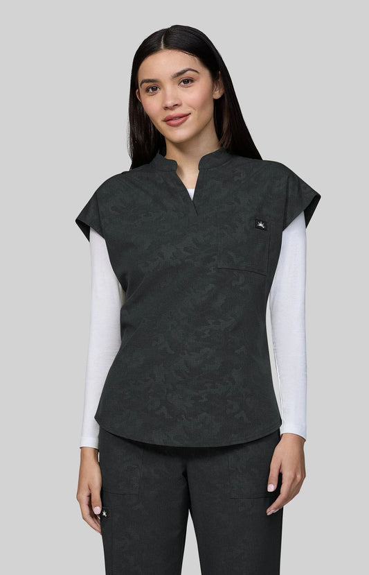 Solis x koi Catrin Women's 3-Pocket Camo Scrub Top Camo Black