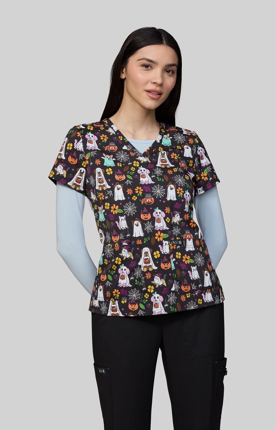 Basics Leslie Women's 2-Pocket Stretch Print Top Ghostly Critters