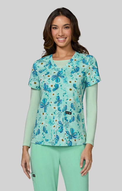 Basics Leslie Women's 2-Pocket Stretch Print Top Spring Sprung