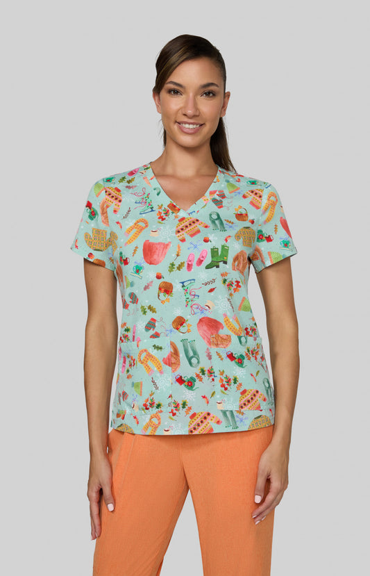 Basics 384PRA Leslie Top Tis The Season