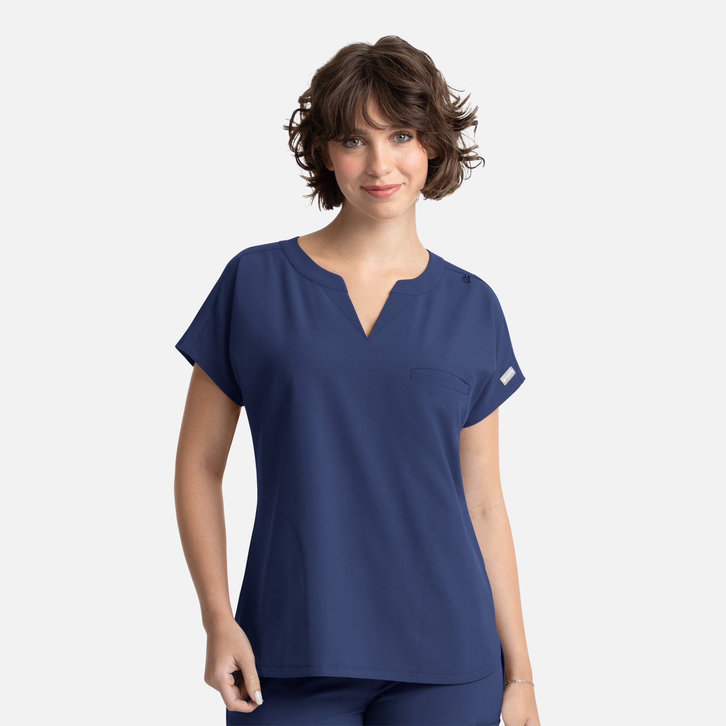 Momentum 5003  Dolman 3 Pocket Scrub Top