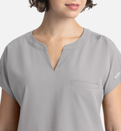 Momentum 5003 Women’s Tuckable Dolman Top Quiet Grey