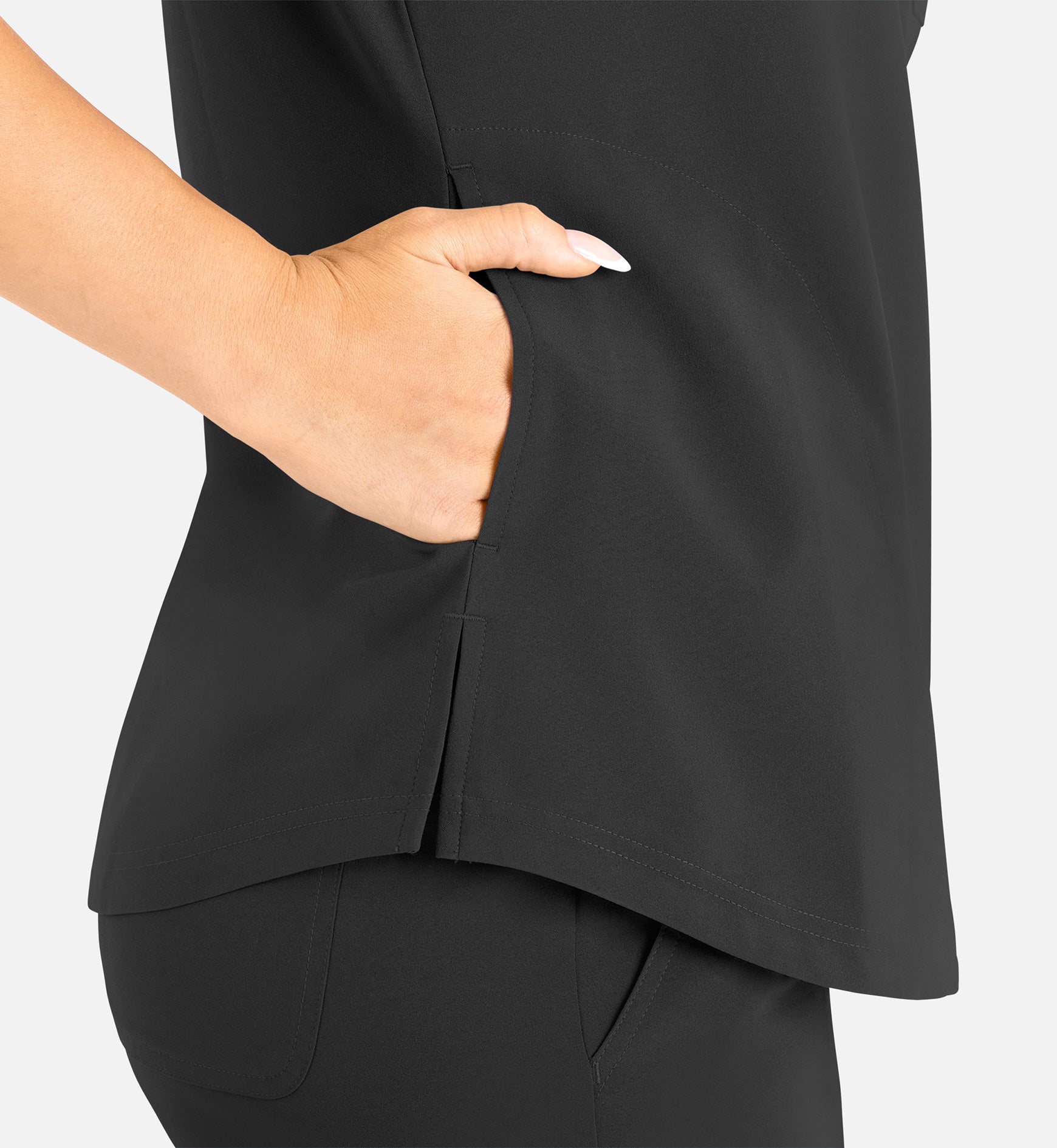 Momentum 5005 Women’s Tuckable Round Neck Top Black