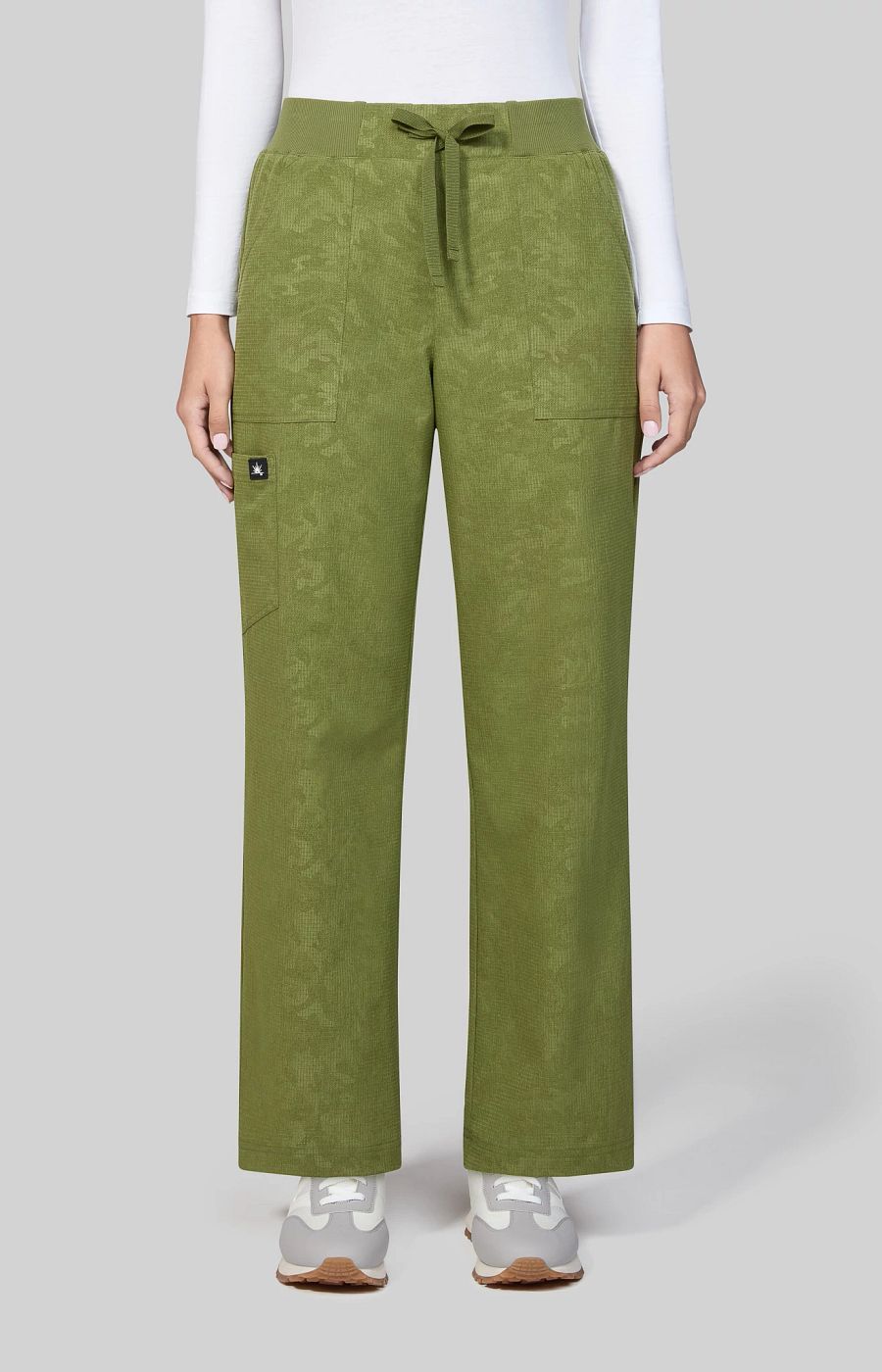 Solis x koi Solea Women's 9-Pocket Camo Scrub Pant Camo Martini Olive