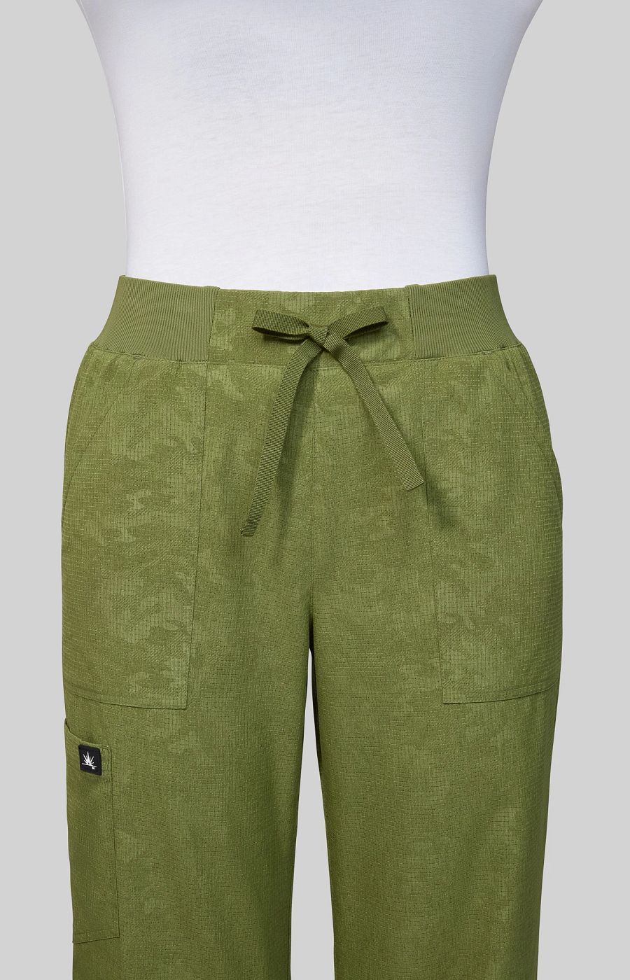 Solis x koi Solea Women's 9-Pocket Camo Scrub Pant Camo Martini Olive