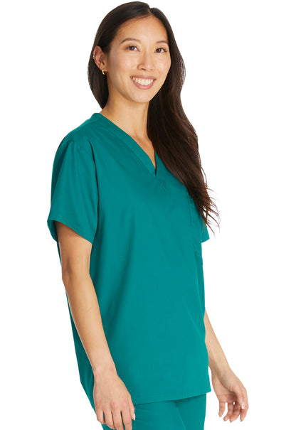 EDS Signature 83706 Unisex Tuckable V-Neck Top Hunter Green Model Image Left Side | Dickies