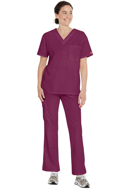 EDS Signature 83706 Unisex Unisex Tuckable V-Neck Scrub Top Wine