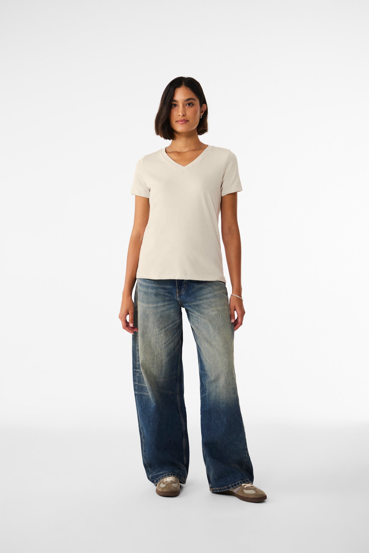 BELLA+CANVAS Women's Relaxed Heather CVC V-Neck Tee BC6405CVC Heather Dust
