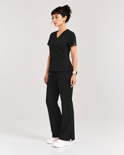 Foundry Women's 1005 Quinn 2 Pocket V-Neck Top Black
