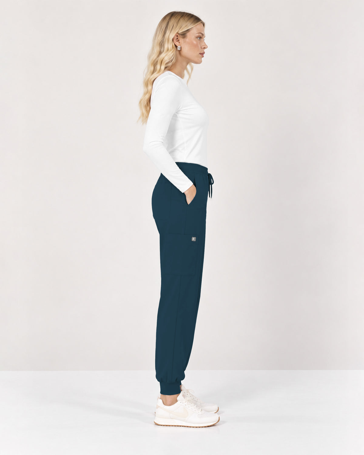 Foundry Women's 2015 Violet 3 Pocket Jogger Pant Caribbean