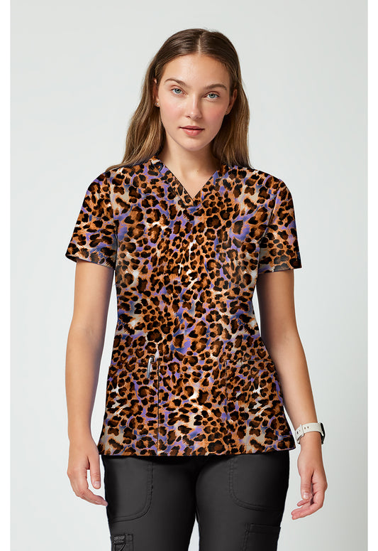 Achieve CK00010 Women's 2 Pocket Print Scrub Top Leopard Queen