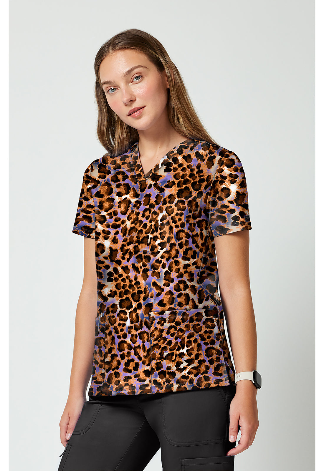 Achieve CK00010 Women's 2 Pocket Print Scrub Top Leopard Queen