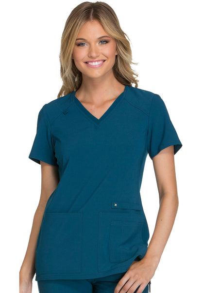 iFlex CK605 V-Neck Top Caribbean Blue Model Image Front | Cherokee