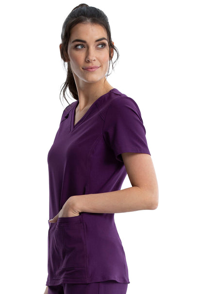 iFlex CK605 V-Neck Top Eggplant Model Image Right Side | Cherokee