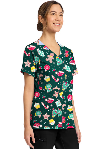 Cherokee Prints CK856 Women's Print V-Neck Top Waiting For Santa