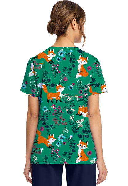 Cherokee Prints CK856 Women's Print V-Neck Top Wild Fox