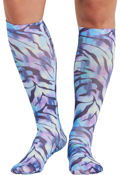 Legwear COMFORTSUPPORT Knee High 8-15 mmHg Compression Sock Wild Abstract Model Image Front | Cherokee