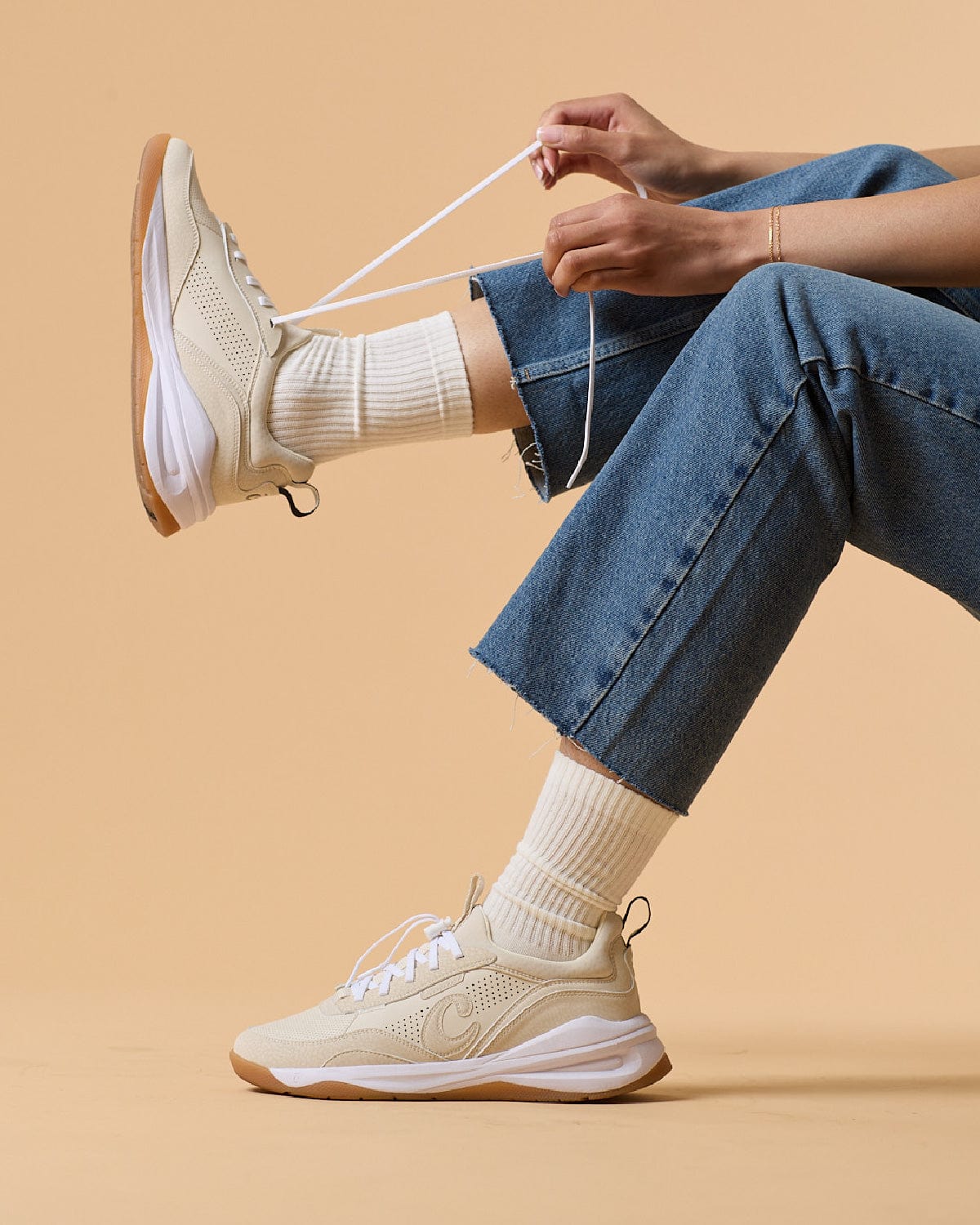 Women's Strada Shoes Sand / White / Gum