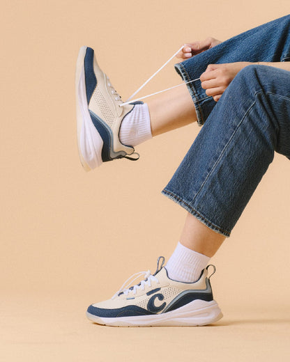 Women's Strada Shoes Sand / Navy / White