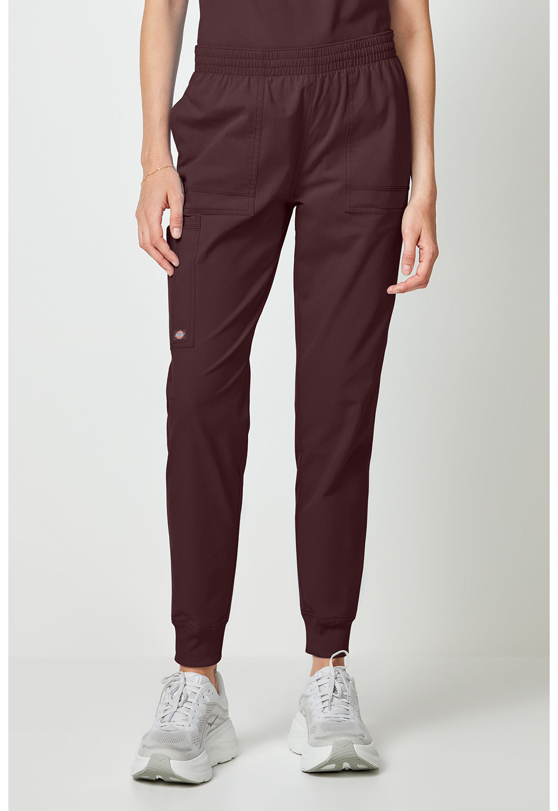 Forge DK275 Women's Mide Rise Cargo Scrub Joggers Terrain