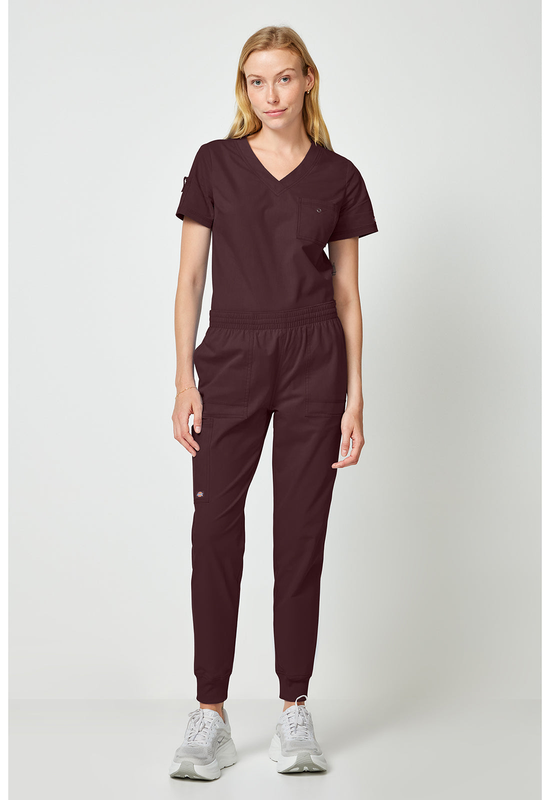 Forge DK275 Women's Mide Rise Cargo Scrub Joggers Terrain