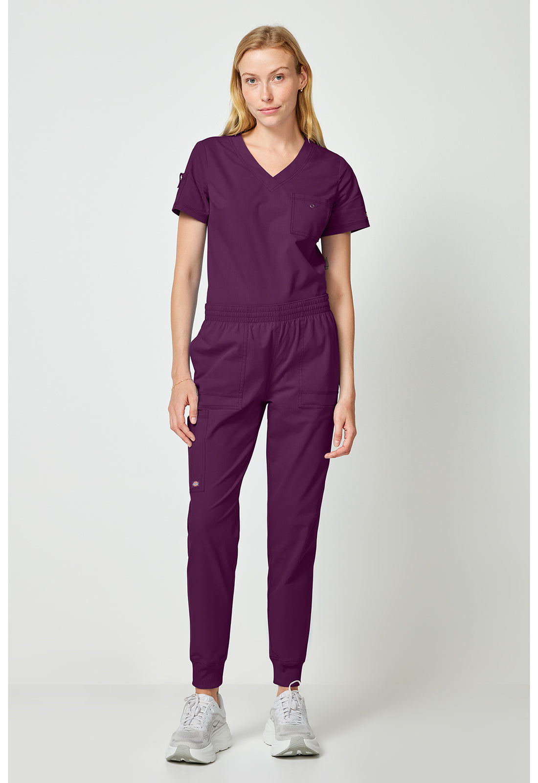 Forge DK275 Women's Mide Rise Cargo Scrub Joggers Wine