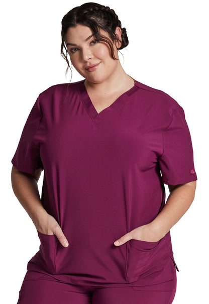 EDS Essentials DK619 Unisex V-Neck Top Wine Model Image Right Side | Dickies