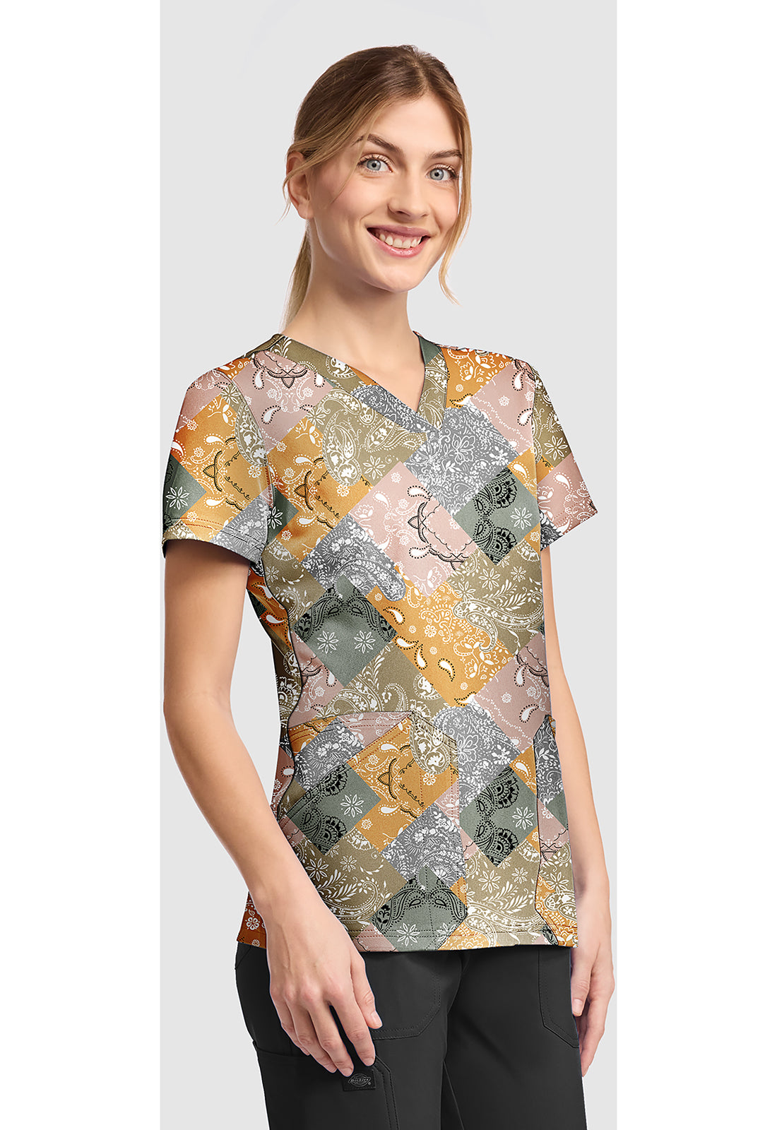 EDS DK667 Women's V-Neck Print Scrub Top Patch Paisley