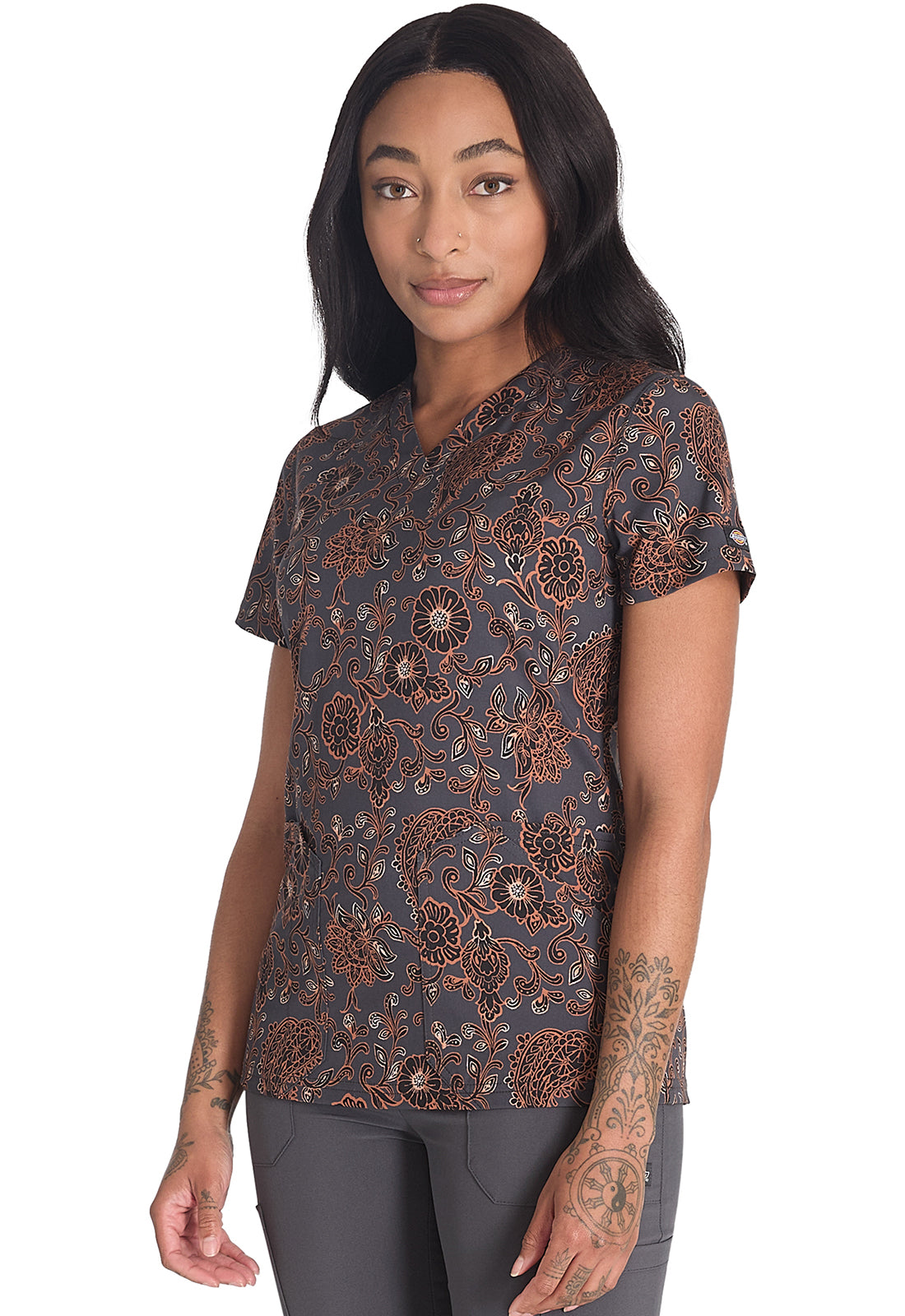 Prints DK667 V-Neck Print Top Western Floral Model Image Right Side | Dickies