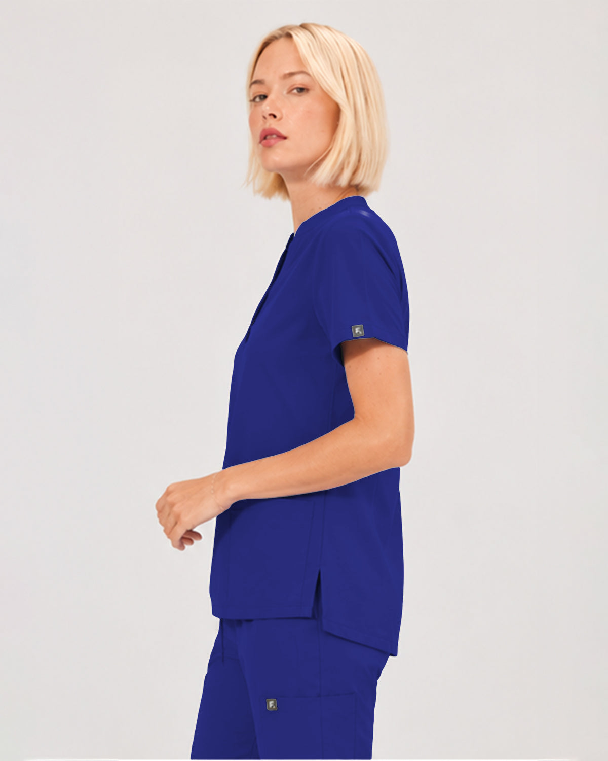 Foundry Women's 1055 Arden 2 Pocket Mandarin Top Galaxy