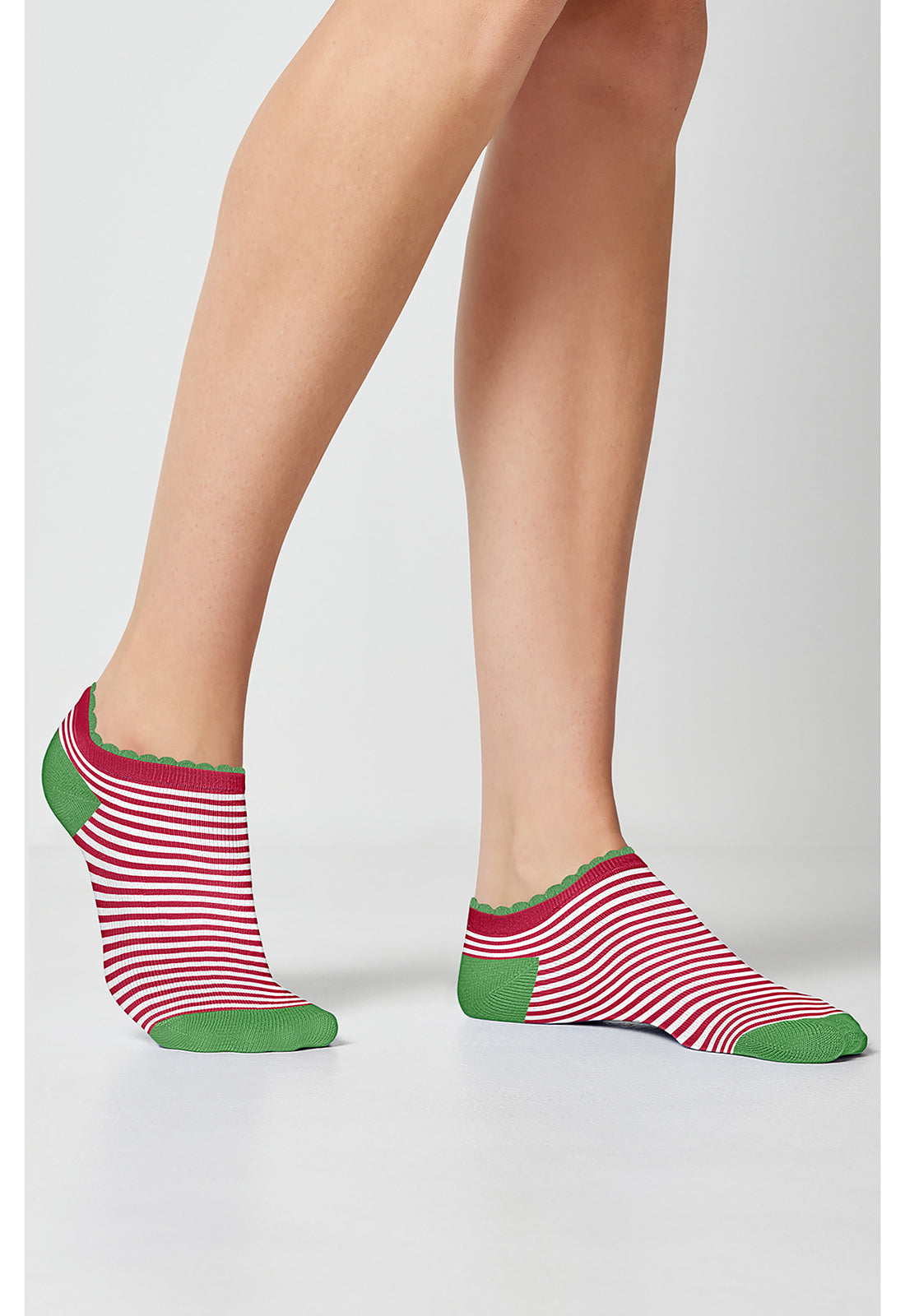 Cherokee Legwear HOLIDAYCHEER Women's 4-3 Pair packs of Ankle Socks Ho Ho Ho