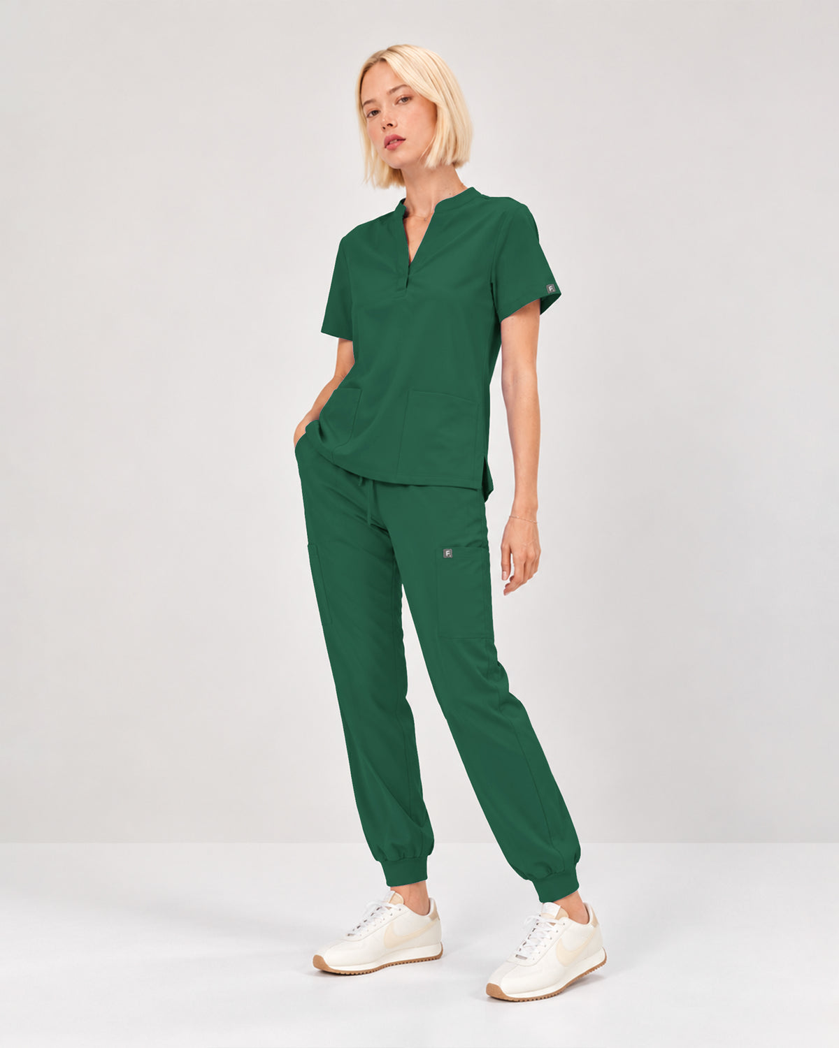 Foundry Women's 1055 Arden 2 Pocket Mandarin Top Hunter