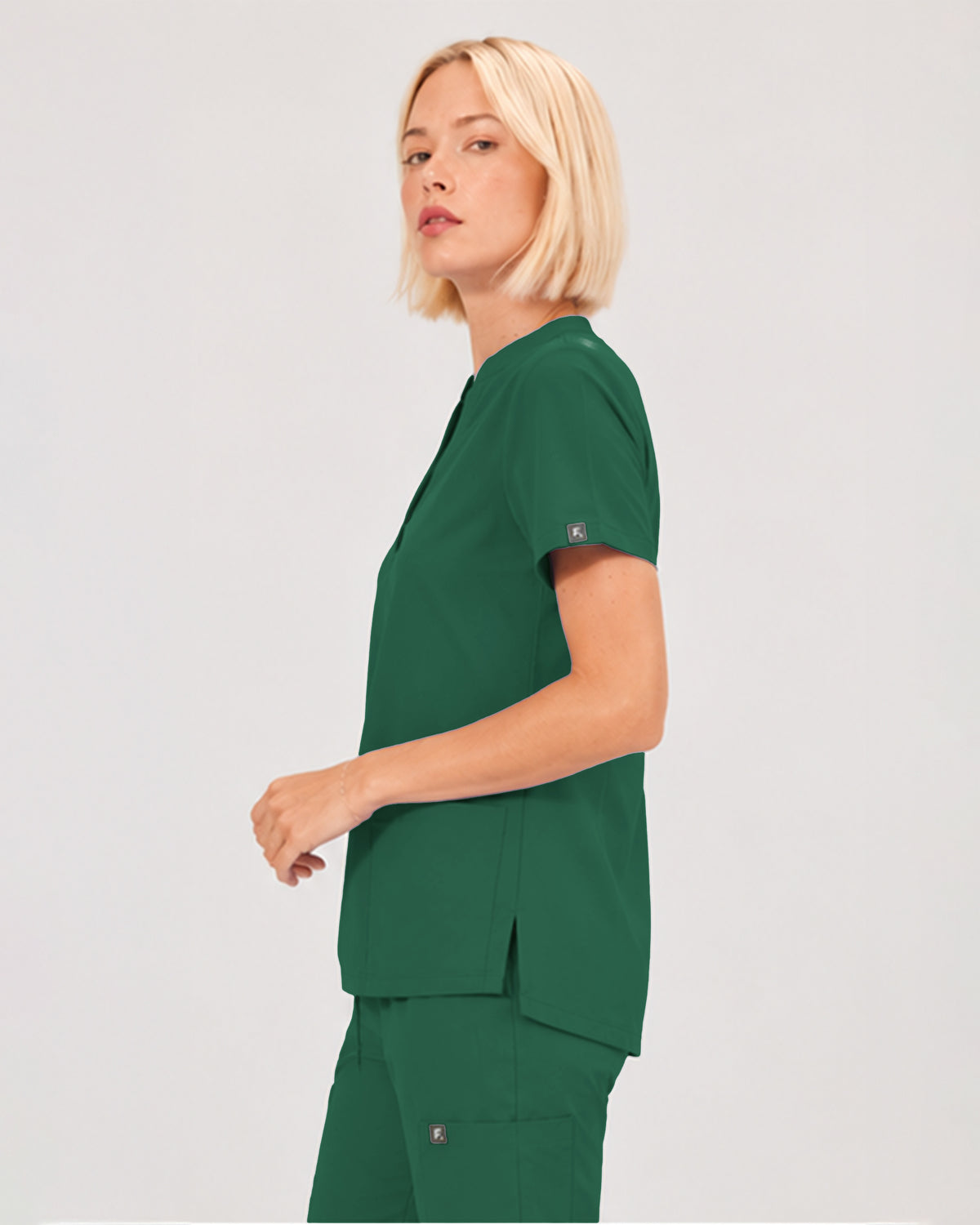 Foundry Women's 1055 Arden 2 Pocket Mandarin Top Hunter