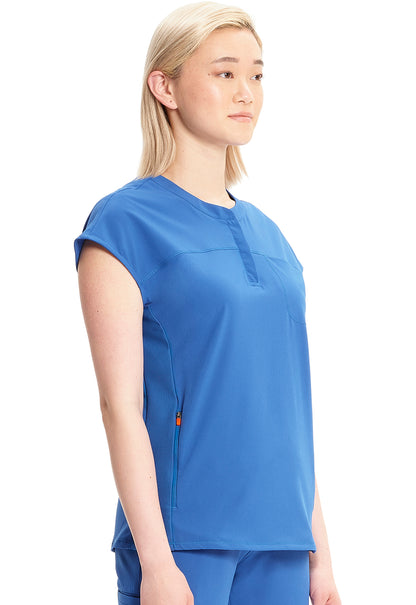 GNR8 IN622A Henley Top Royal Model Image Left Side | Infinity