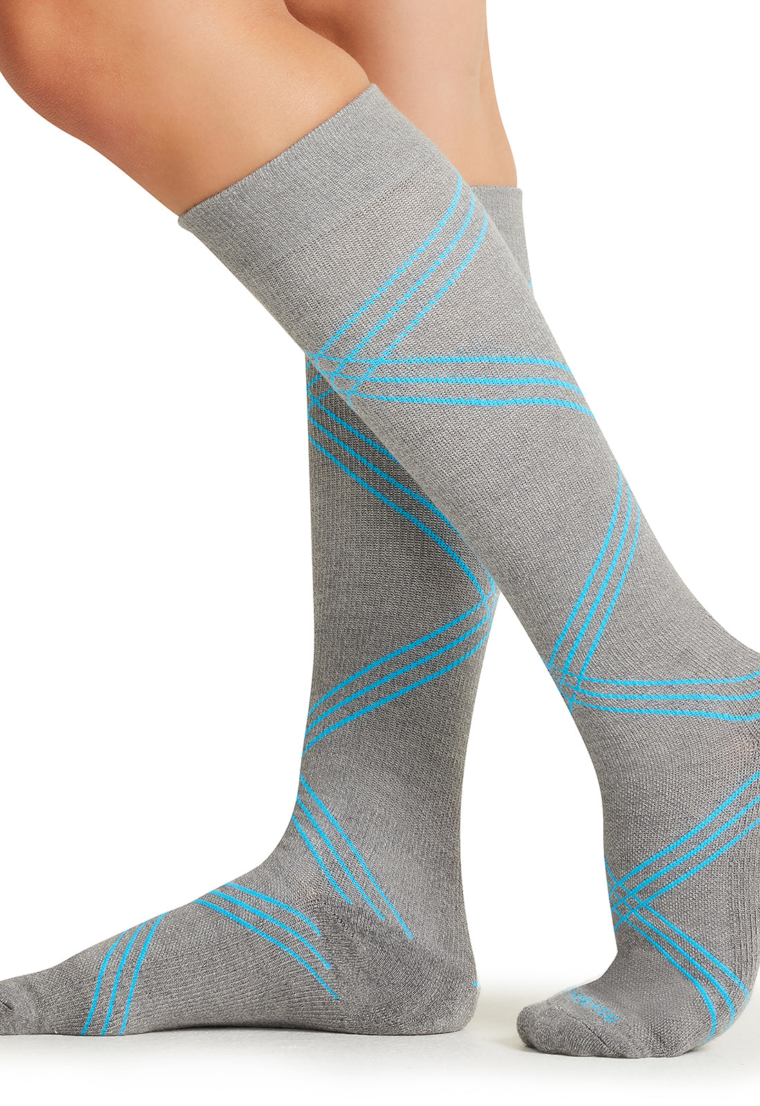 Legwear LXSUPPORT Knee High 15-20 mmHg Compression Socks Twisted Turquoise Model Image Right Side | Cherokee