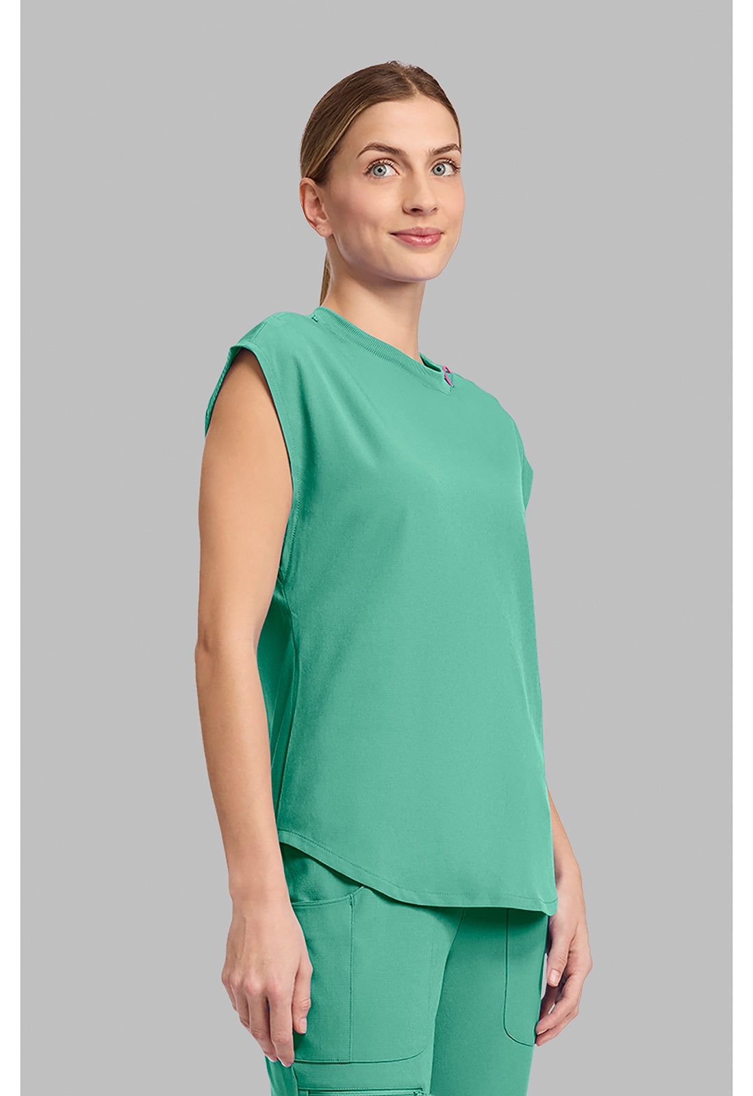 Amp MC703 Women's Round Neck Tuckable Scrub Top Mint Condition