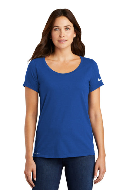 Nike Women's Dri-FIT Cotton/Poly Scoop Neck Tee. NKBQ5234 Rush Blue