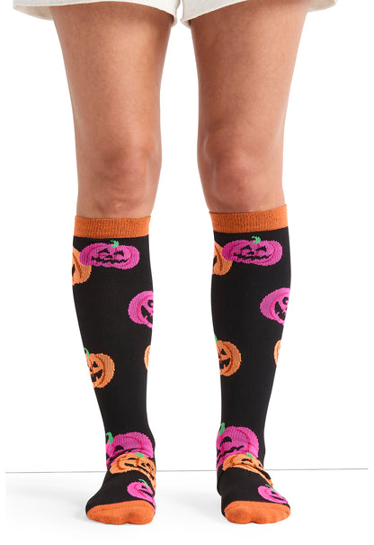 Legwear PRINTSUPPORT Women's 10-15mmHg Compression Socks Happy Pumpkins Model Image Front | Cherokee