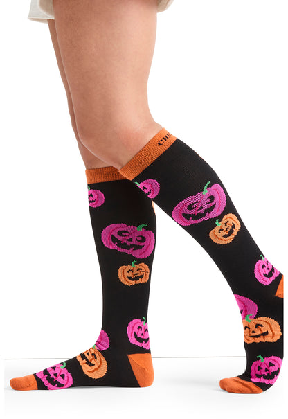 Legwear PRINTSUPPORT Women's 10-15mmHg Compression Socks Happy Pumpkins Model Image Right Side | Cherokee