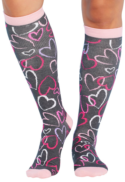 Legwear PRINTSUPPORT Women's 10-15mmHg Compression Socks Sketch Hearts Model Image Front | Cherokee