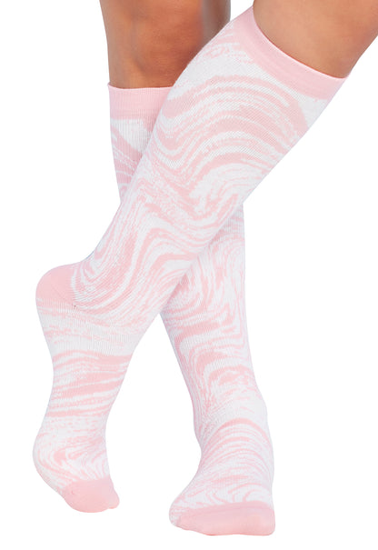 Legwear PRINTSUPPORT Women's 10-15mmHg Compression Socks Tonal Waves Model Image Front | Cherokee